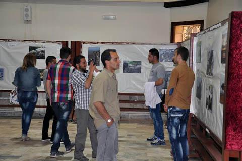 الفنانون الشباب في معرض تصوير ضوئي في حمص
